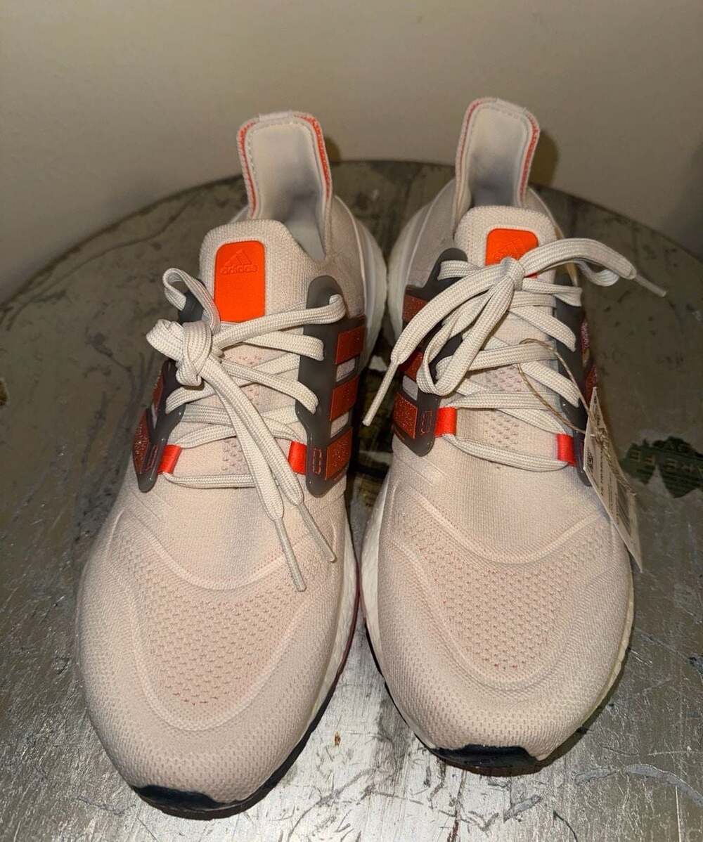 Adidas Ultraboost 22 Running Shoes Aluminium Impact Orange Size 8 US Men's